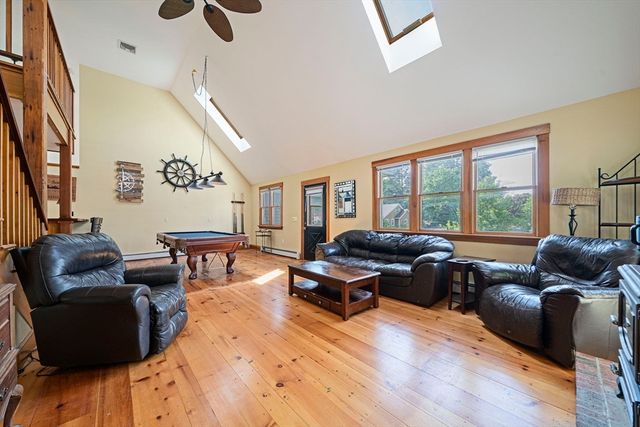 5 Margerie St, Plymouth, MA 02360