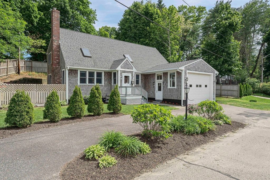 5 Margerie St, Plymouth, MA 02360