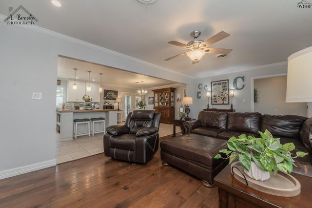 4409 CASTON LANE, Wichita Falls, TX 76302