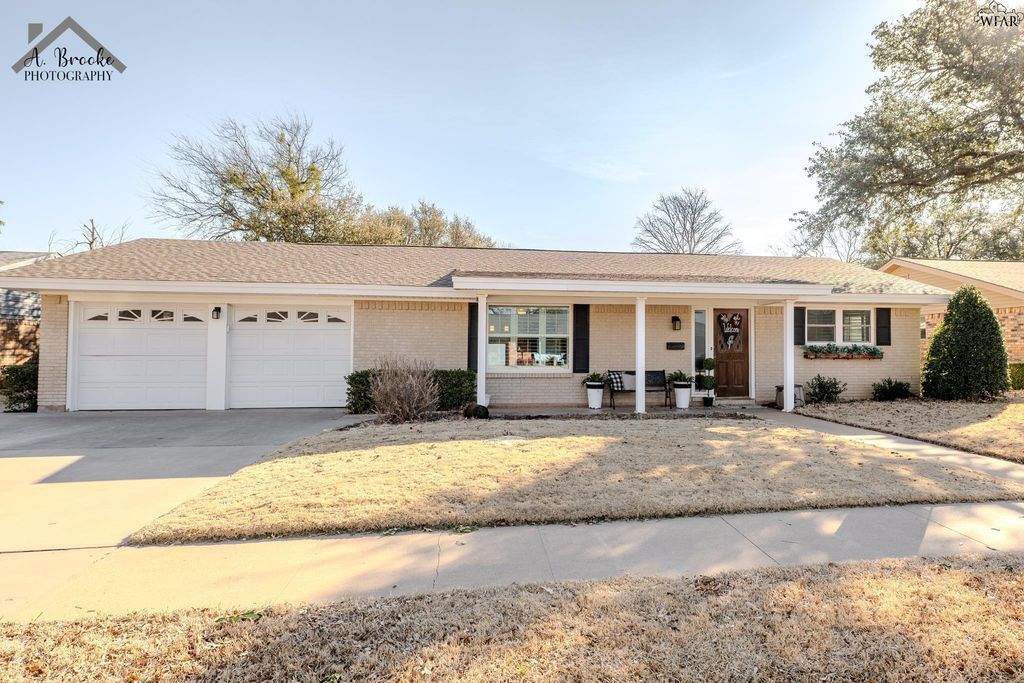 4409 CASTON LANE, Wichita Falls, TX 76302