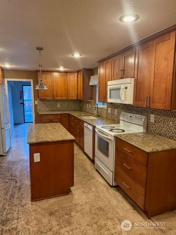 635 Holly Court, Shelton, WA 98584
