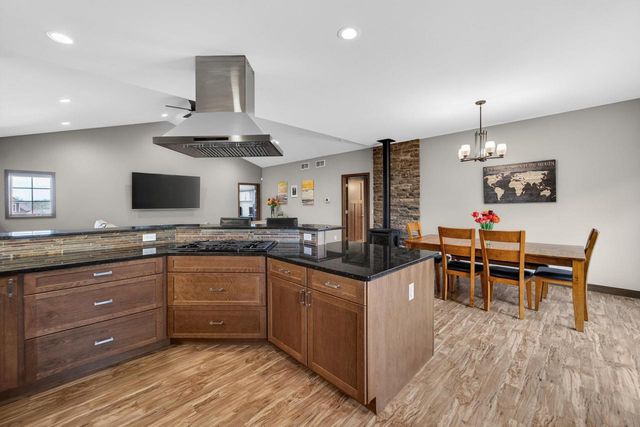 111 Savannah Circle, Barneveld, WI 53507