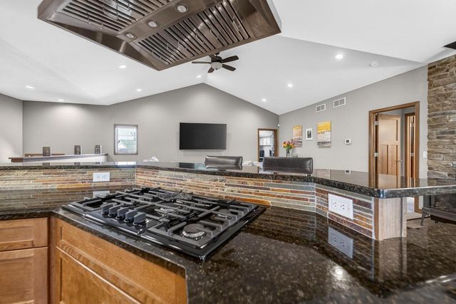 111 Savannah Circle, Barneveld, WI 53507