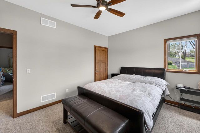 111 Savannah Circle, Barneveld, WI 53507