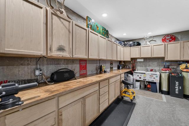 111 Savannah Circle, Barneveld, WI 53507
