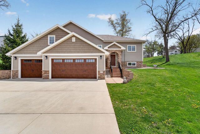 111 Savannah Circle, Barneveld, WI 53507
