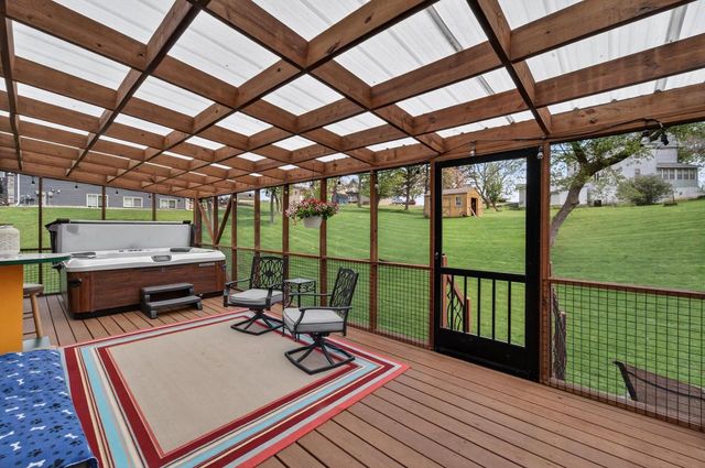 111 Savannah Circle, Barneveld, WI 53507