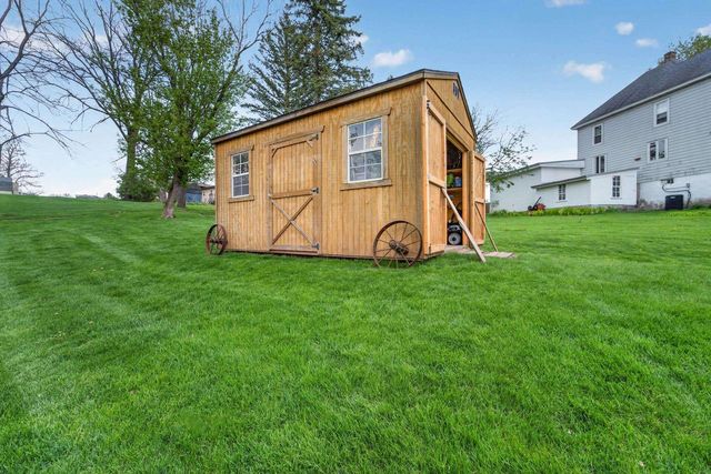 111 Savannah Circle, Barneveld, WI 53507