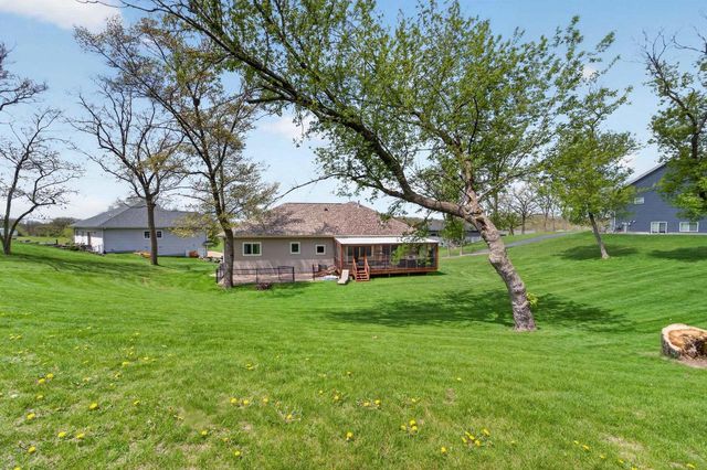 111 Savannah Circle, Barneveld, WI 53507