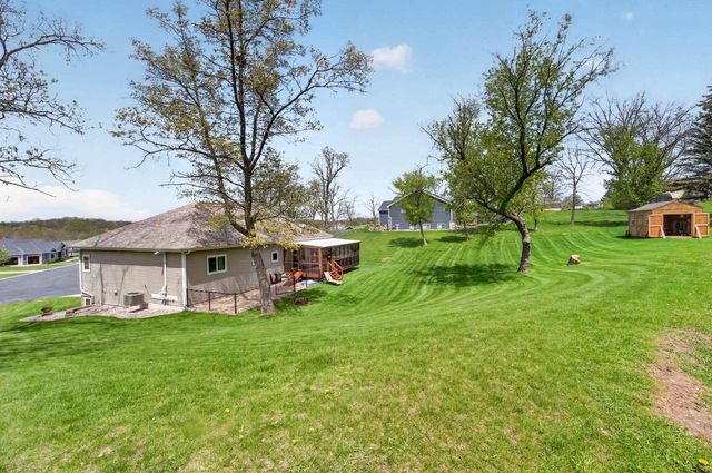 111 Savannah Circle, Barneveld, WI 53507