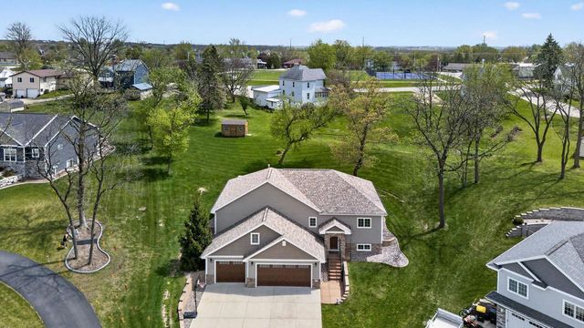 111 Savannah Circle, Barneveld, WI 53507