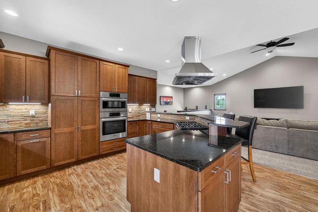 111 Savannah Circle, Barneveld, WI 53507