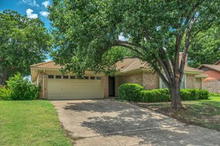 6613 Bayberry Drive, Fort Worth, TX 76137