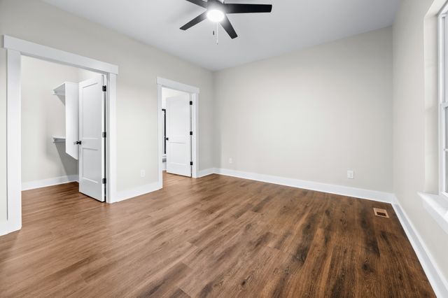 1239 N Main St, N, Tennessee Ridge, TN 37178