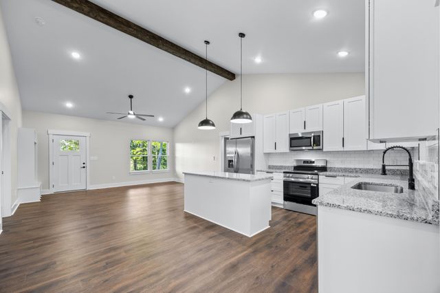 1239 N Main St, N, Tennessee Ridge, TN 37178