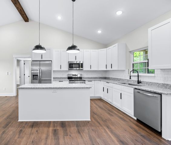 1239 N Main St, N, Tennessee Ridge, TN 37178