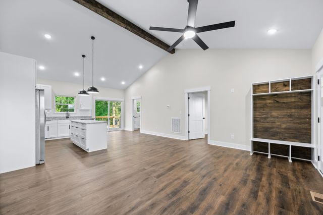 1239 N Main St, N, Tennessee Ridge, TN 37178