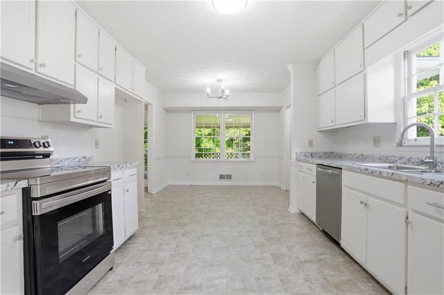 265 Merrydale Drive, Fayetteville, GA 30215