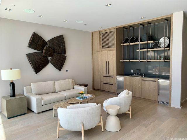 1000 Auahi Street 1807, Honolulu, HI 96814