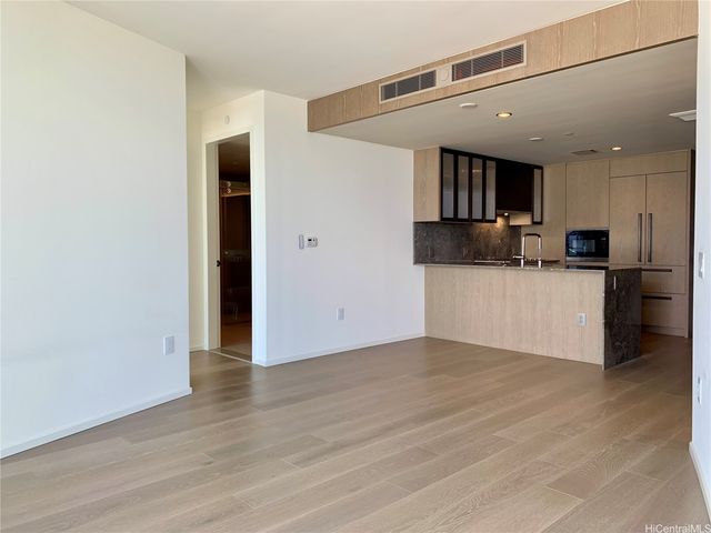 1000 Auahi Street 1807, Honolulu, HI 96814