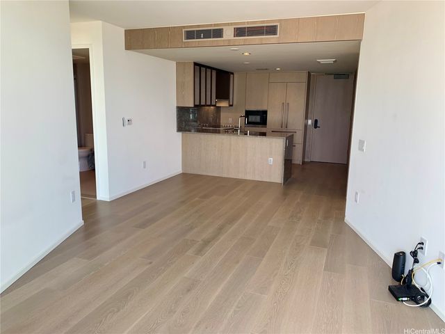 1000 Auahi Street 1807, Honolulu, HI 96814
