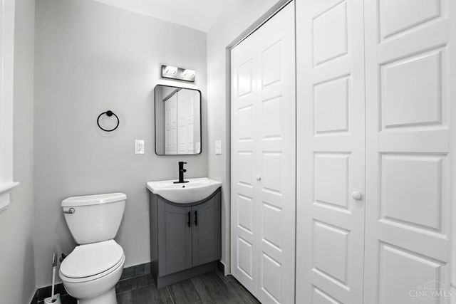 4131 Thirty Second Avenue, Cincinnati, OH 45209