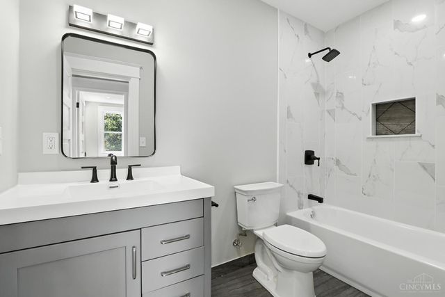 4131 Thirty Second Avenue, Cincinnati, OH 45209