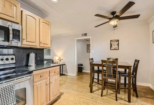 5226 Fleetwood oaks Avenue 115, Dallas, TX 75235