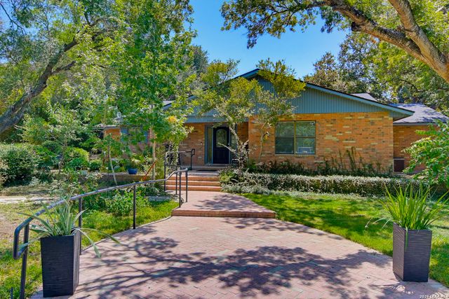 1223 Old Homestead, Seguin, TX 78155