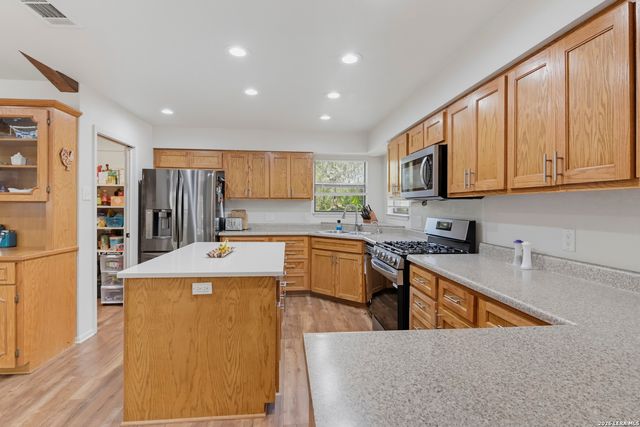 1223 Old Homestead, Seguin, TX 78155