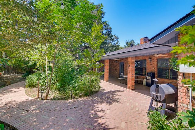 1223 Old Homestead, Seguin, TX 78155