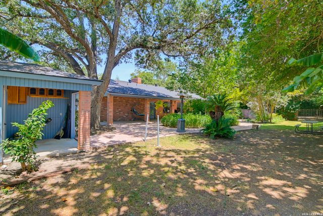 1223 Old Homestead, Seguin, TX 78155