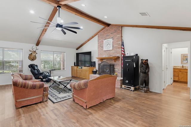 1223 Old Homestead, Seguin, TX 78155