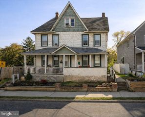 215-217 MOREAU ST, Morrisville, PA 19067