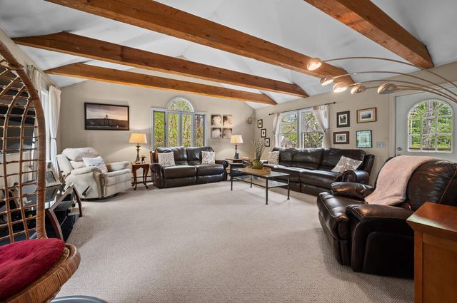 4 Deer Ridge Lane, Kittery, ME 03904