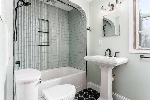 51 E Schreyer Place, Columbus, OH 43214