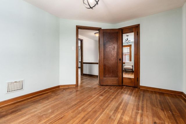 51 E Schreyer Place, Columbus, OH 43214