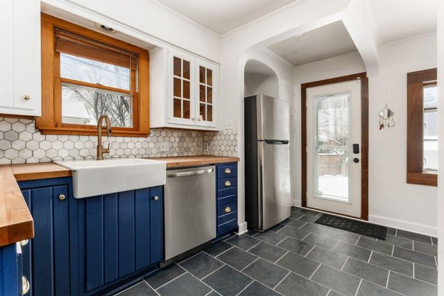 51 E Schreyer Place, Columbus, OH 43214