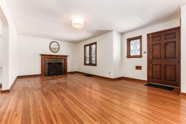 51 E Schreyer Place, Columbus, OH 43214