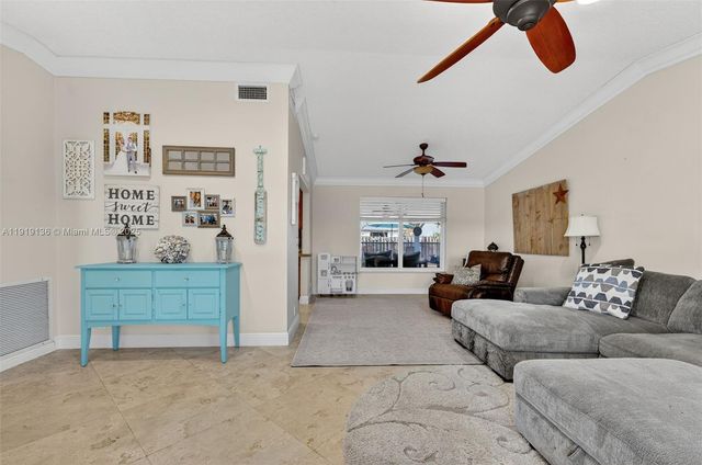 2691 SW 11th Pl, Deerfield Beach, FL 33442