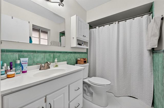 2691 SW 11th Pl, Deerfield Beach, FL 33442