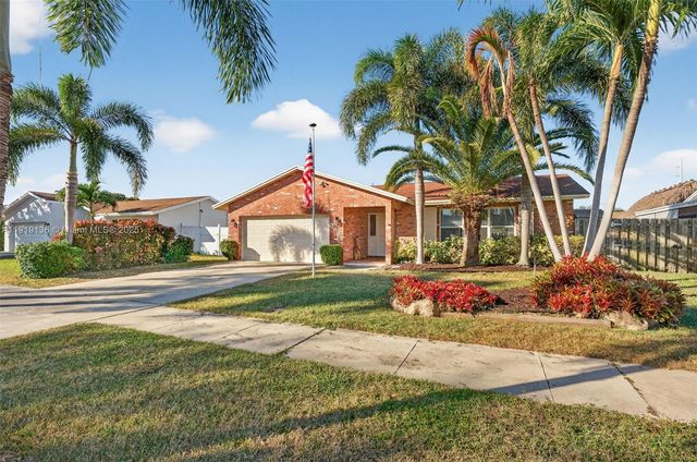 2691 SW 11th Pl, Deerfield Beach, FL 33442