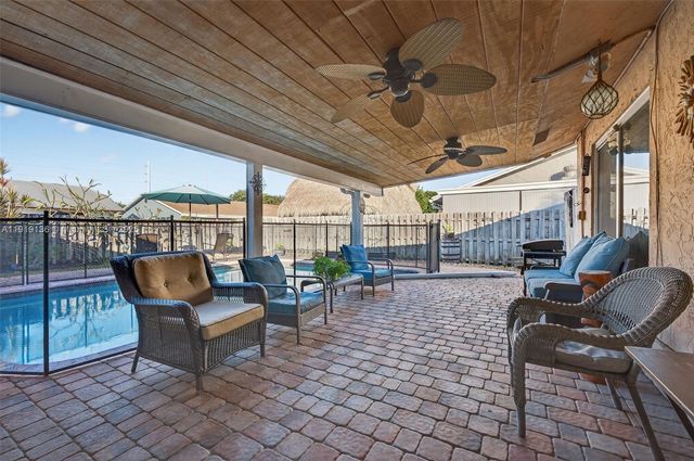 2691 SW 11th Pl, Deerfield Beach, FL 33442