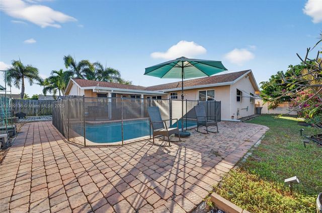 2691 SW 11th Pl, Deerfield Beach, FL 33442
