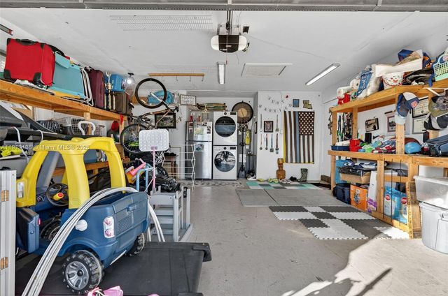 2691 SW 11th Pl, Deerfield Beach, FL 33442