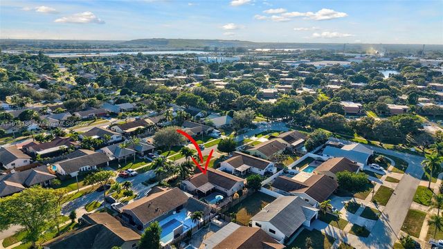 2691 SW 11th Pl, Deerfield Beach, FL 33442