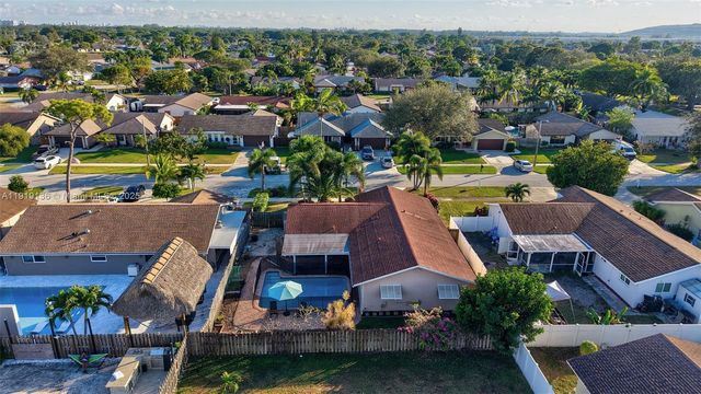 2691 SW 11th Pl, Deerfield Beach, FL 33442