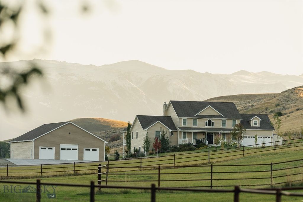 104 Running River Way, Absarokee, MT 59001