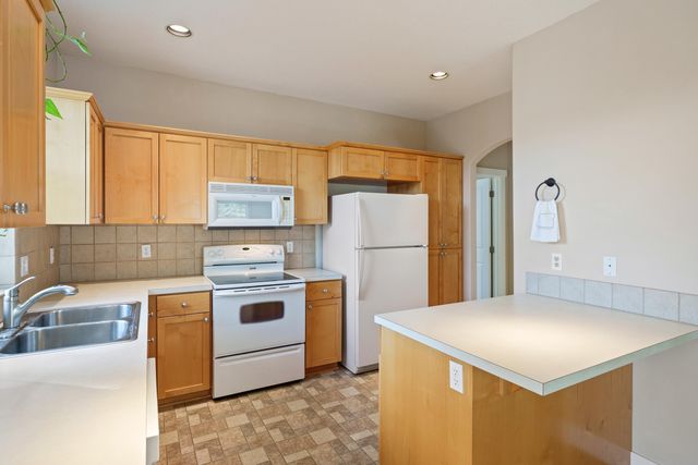 2221 NE Indigo Lane, Bend, OR 97701