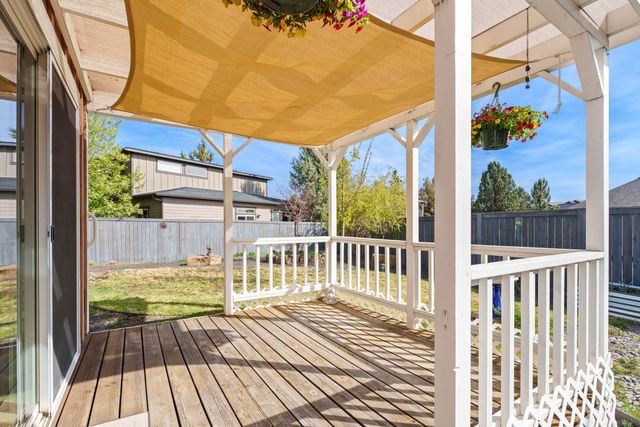 2221 NE Indigo Lane, Bend, OR 97701